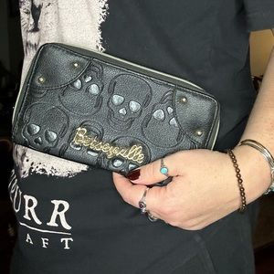 Betseyville skull wallet